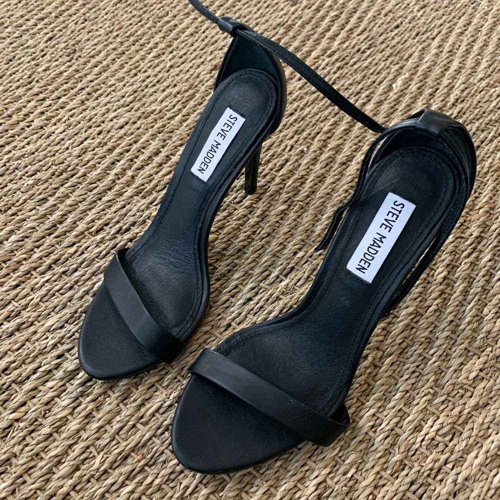 Steve Madden strappy black heels -